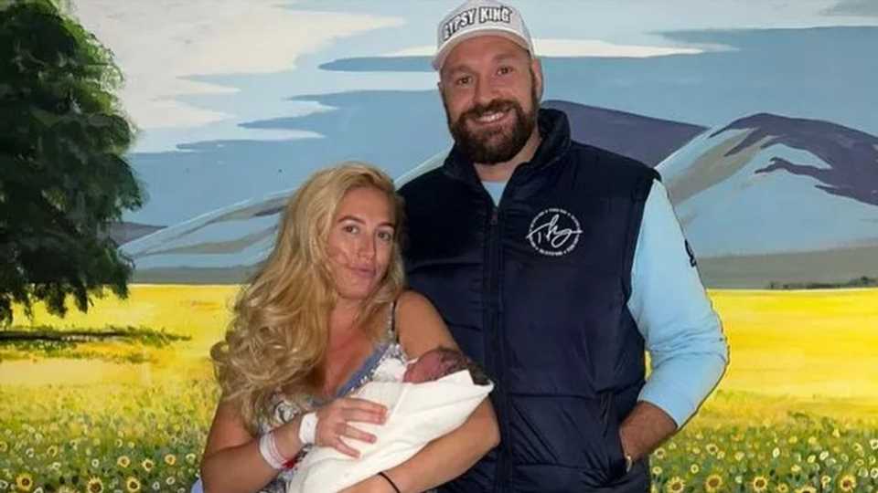 Paris und Tyson Fury zeigen zum ersten Mal ihr siebtes Baby