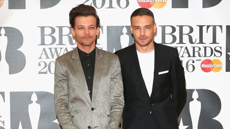 Louis Tomlinson bettelt öffentlich um Anruf von Liam Payne!