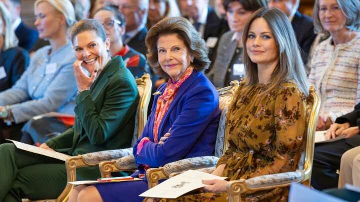 Königin Silvia: Seltenes Trio! Für diesen Abschied bekommt sie Unterstützung von Victoria und Sofia