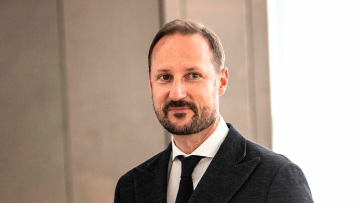 Live-Ticker: Norwegens Prinz Haakon unterwegs in Hamburg