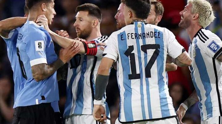 Messi packt Gegner am Hals: Heftige Szenen in der WM-Qualifikation